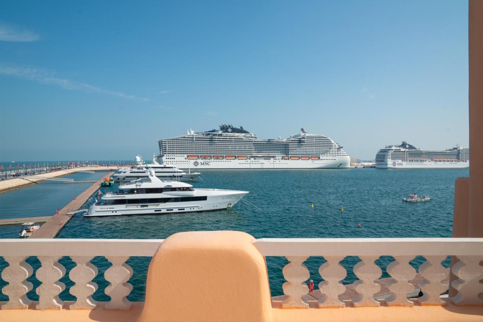 Mina Hotel And Residences By The Torch الدوحة المظهر الخارجي الصورة The Port of Limassol